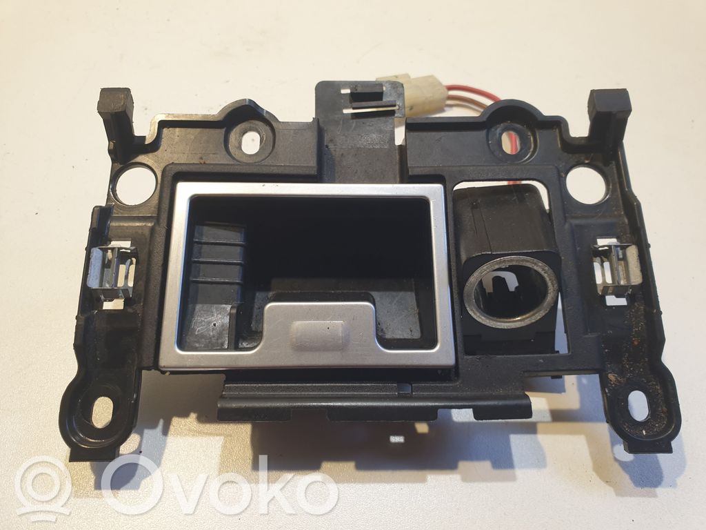 BMW 5 E60 E61 Ashtray (front) 