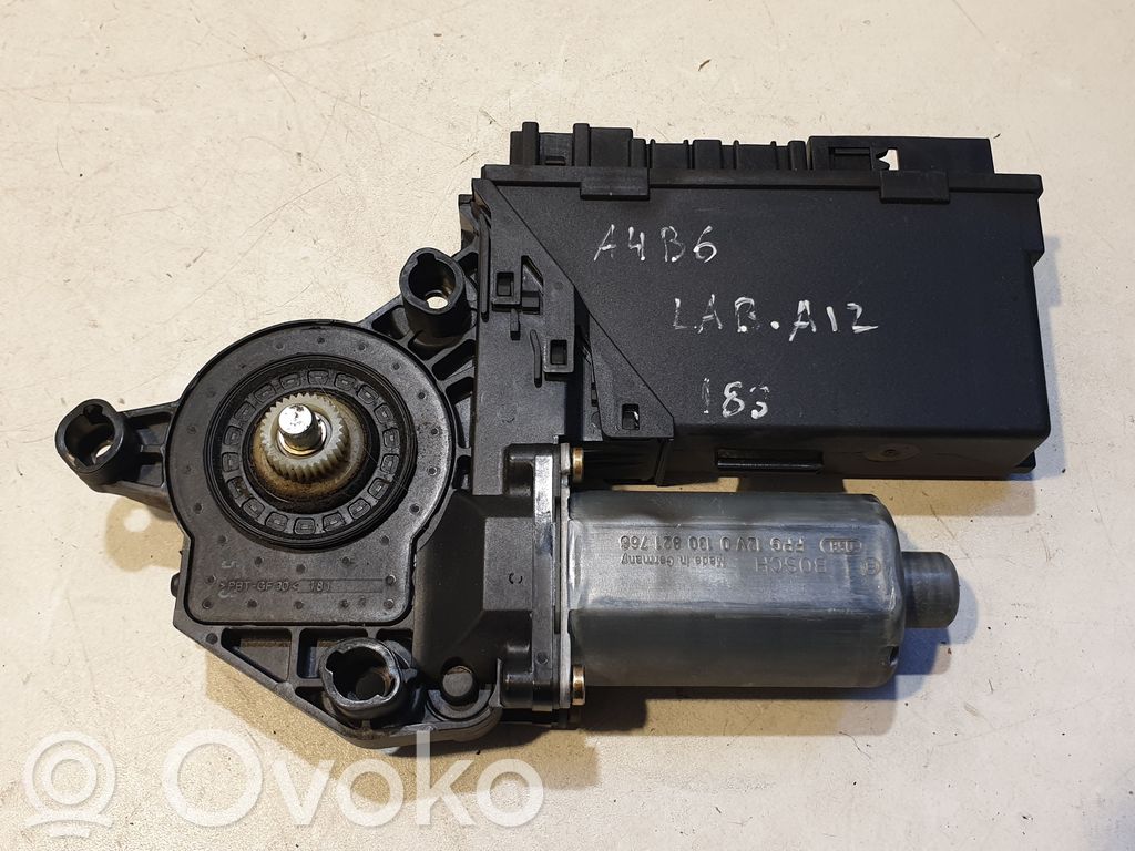 Audi A4 S4 B6 8E 8H Silniczek podnoszenia szyby drzwi tylnych 