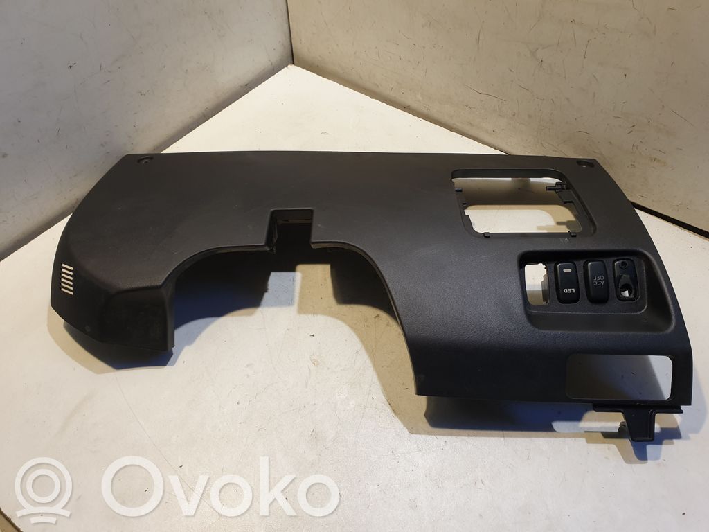 Mitsubishi Outlander Panelės apdailos skydas (apatinis) 