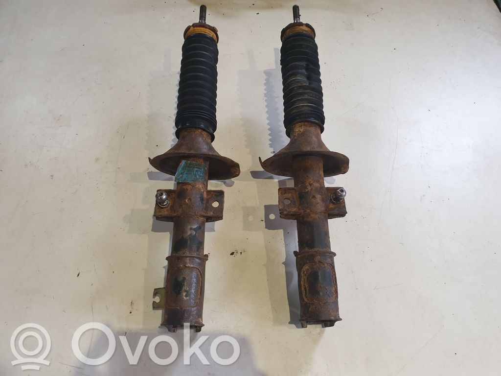 Volvo XC70 Etuiskunvaimennin 