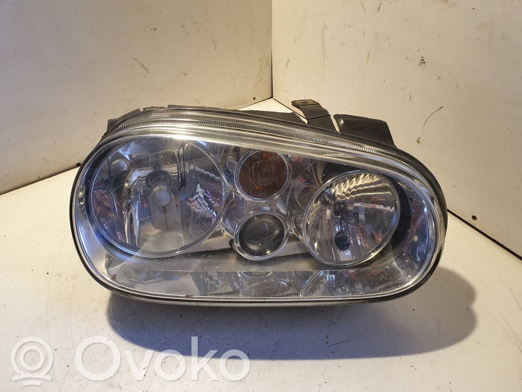 Volkswagen Golf IV Lampa przednia 
