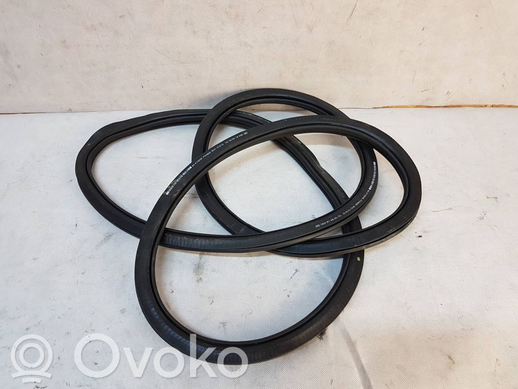 Etuoven kumitiiviste   4KE831721