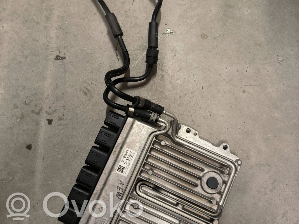 BMW 7 G11 G12 Engine control unit/module 