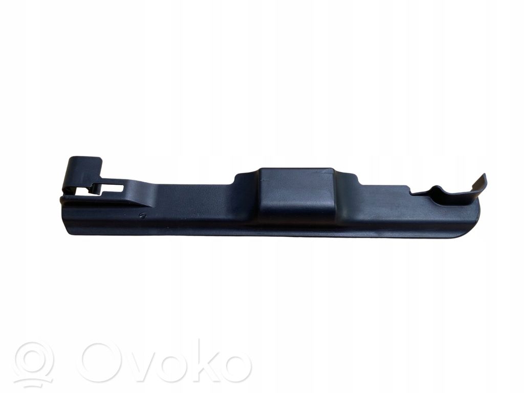 BMW 5 E39 Moldura cubierta de la guía del asiento trasero 