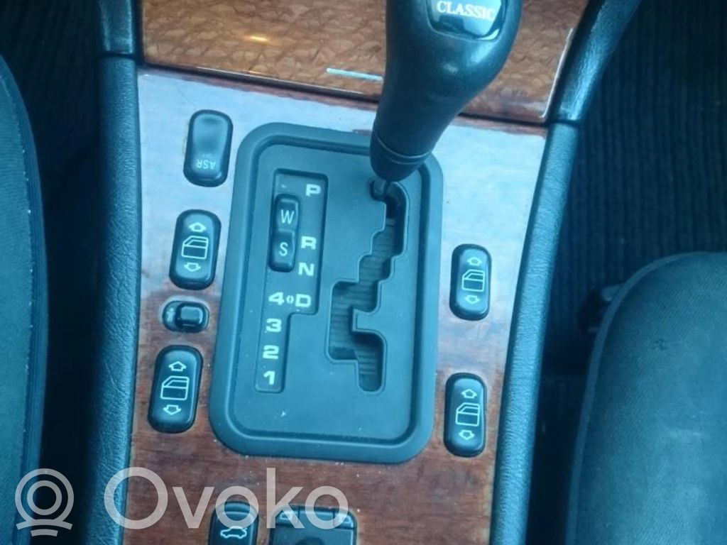 Mercedes-Benz E W210 Drążek zmiany biegów 