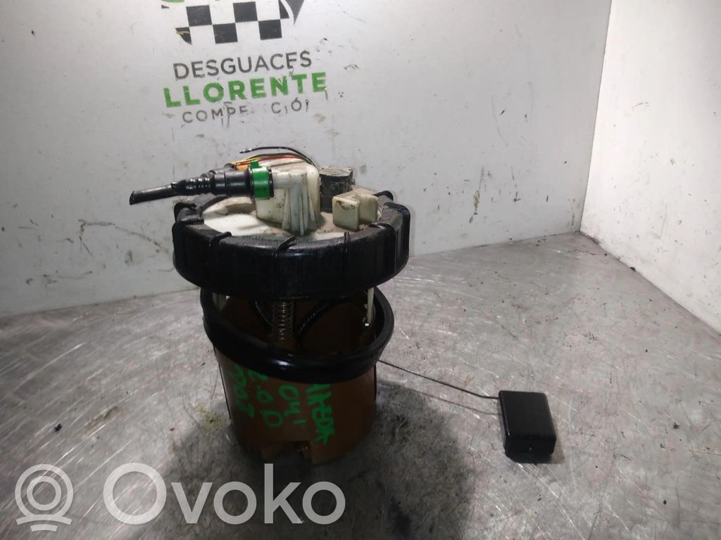 Bomba interna de combustible   C00071994