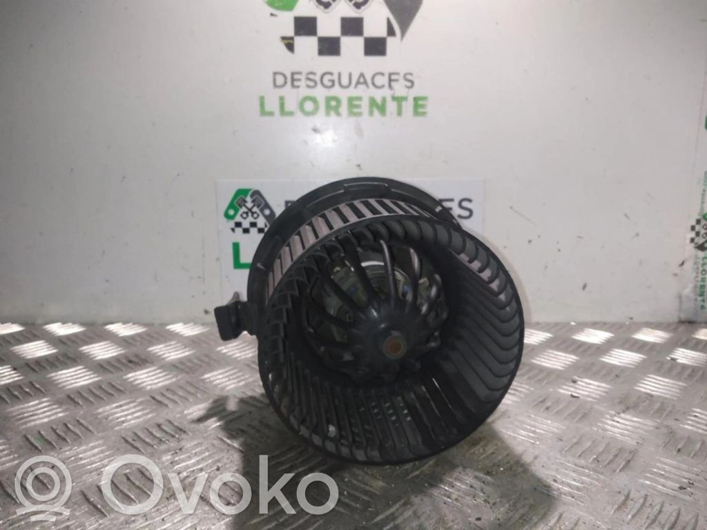 Renault Clio III Ilmastointilaitteen läpän käyttölaite/moottori (A/C) 