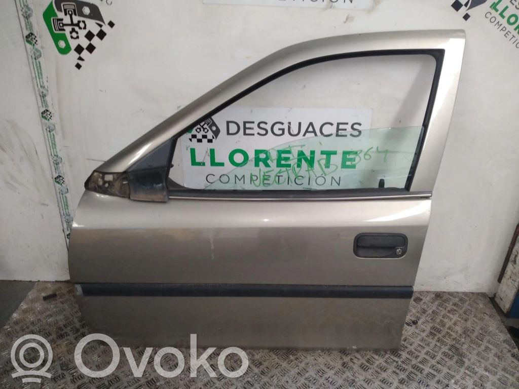 Opel Vectra B Puerta delantera 