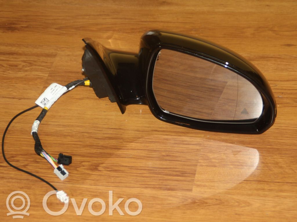 Volvo C30 Front door electric wing mirror 