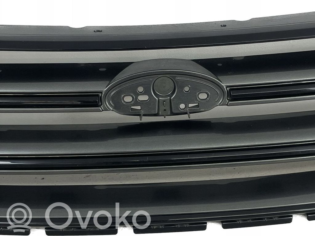 Ford Kuga II Etusäleikkö 