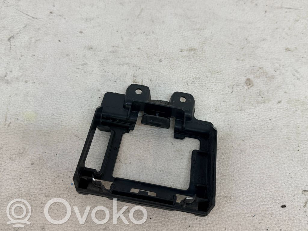 Audi Q2 - Soporte de sensor Distronic 