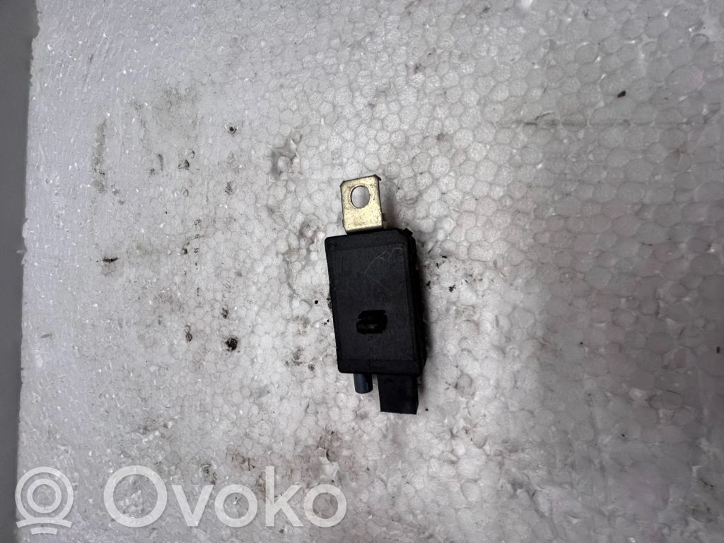 Citroen C4 II Aerial antenna amplifier 
