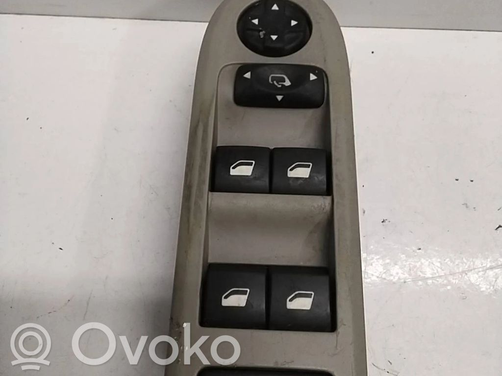 Citroen C5 Electric window control switch 