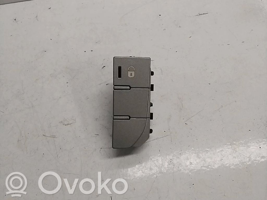 Citroen C5 Central locking switch button 