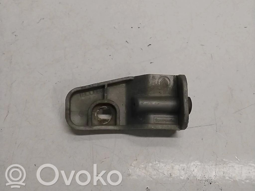 Citroen C5 Front bumper mounting bracket 