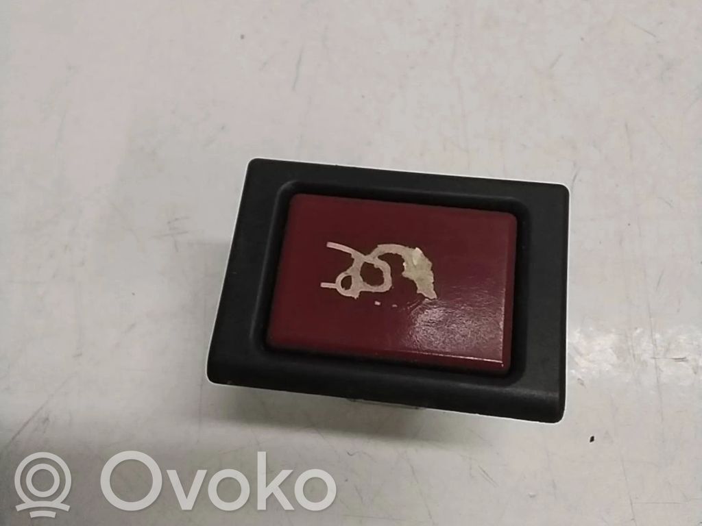 Tailgate/boot open switch button   9649666877