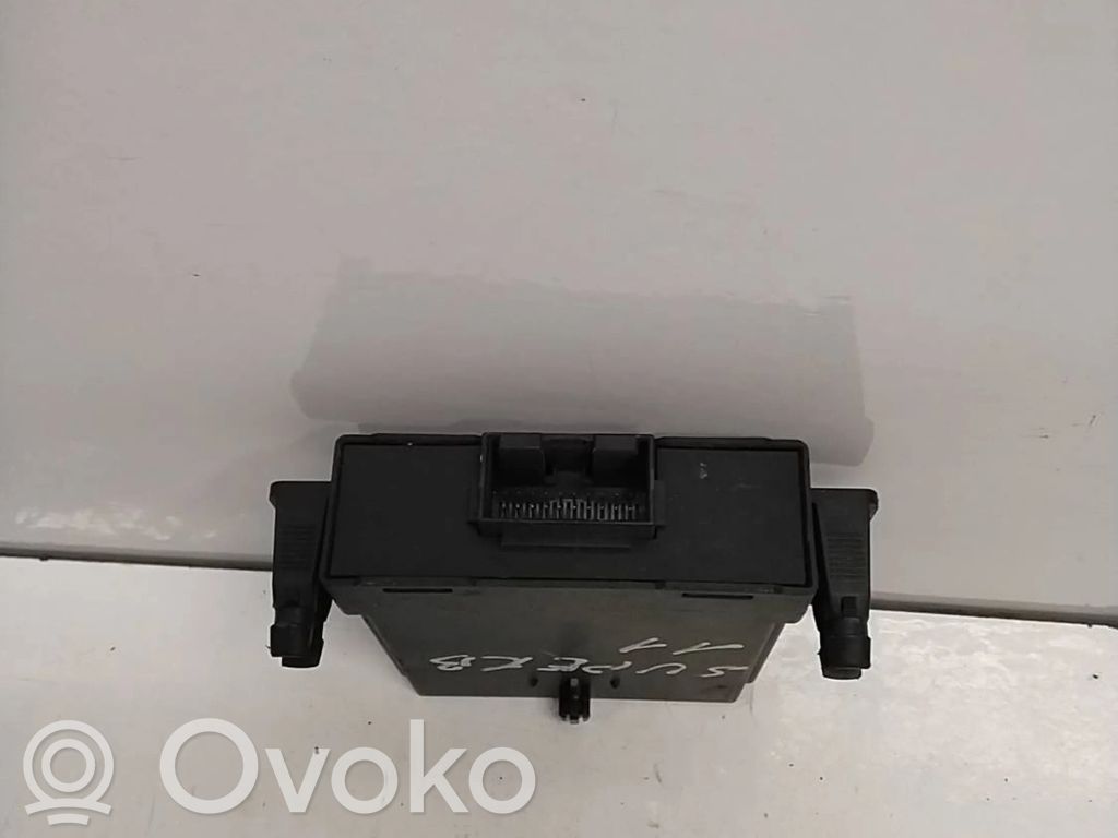 Skoda Superb B6 (3T) Gateway control module 