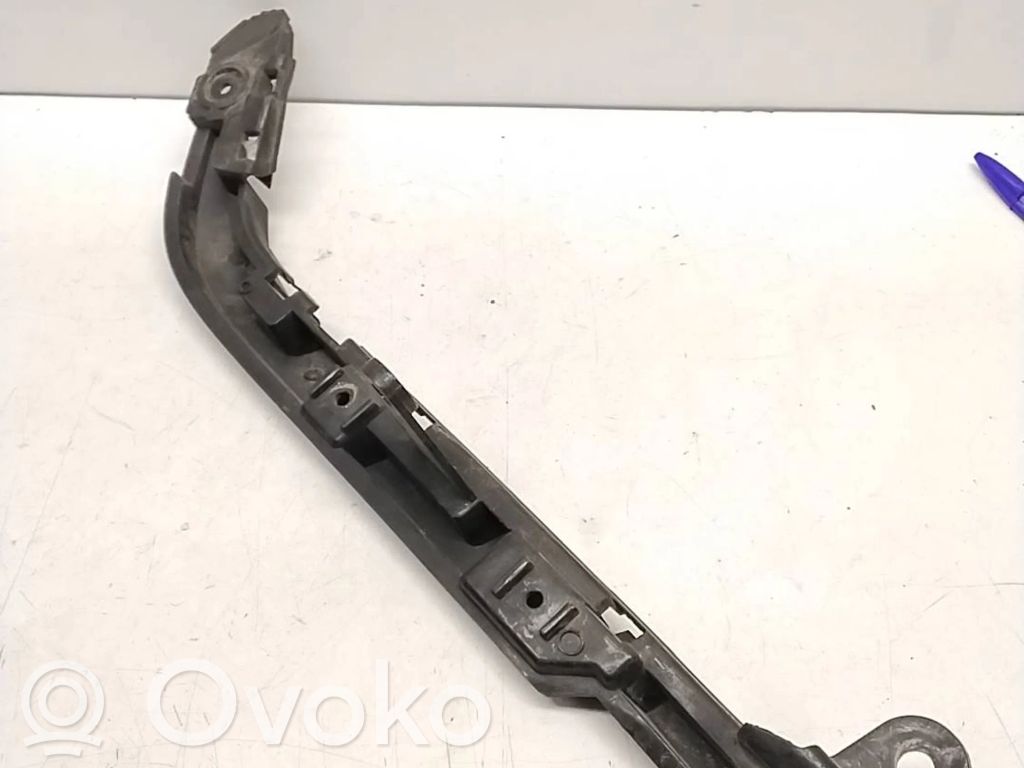 BMW 1 E81 E87 Takapuskurin kannake 