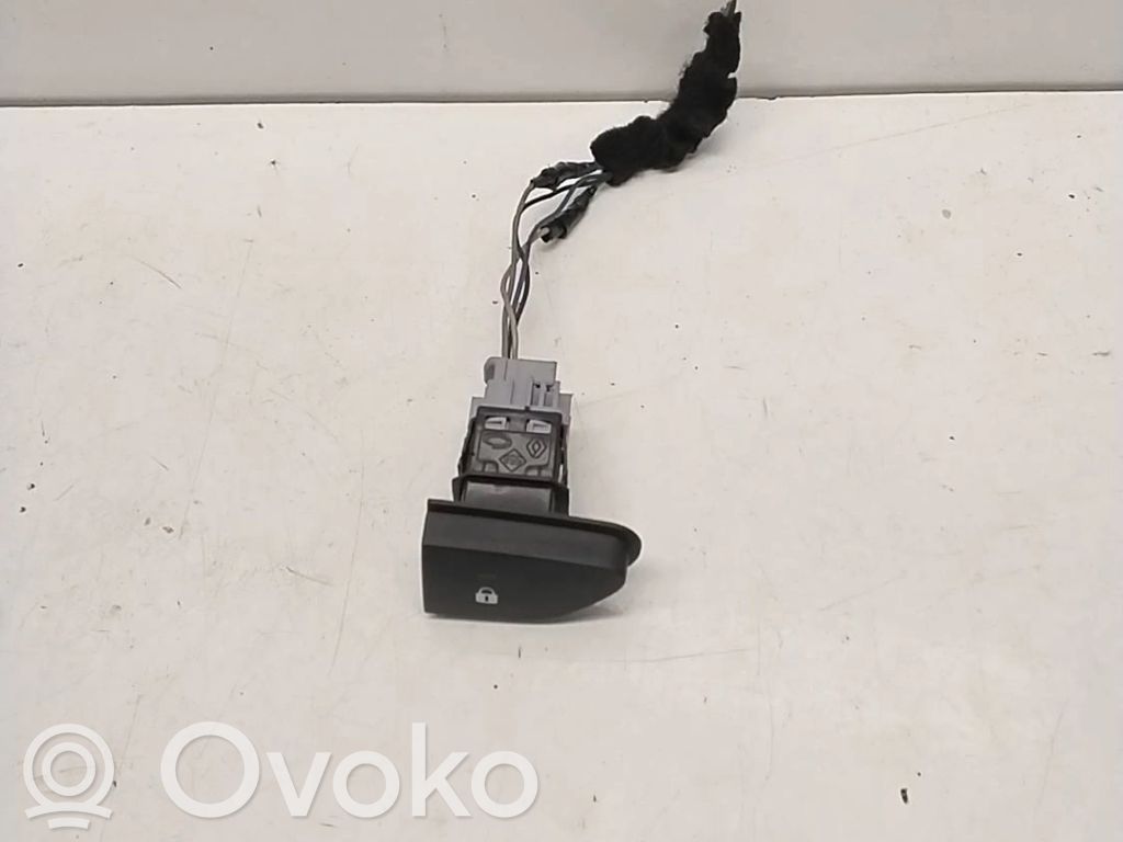 Renault Clio IV Botón interruptor de bloqueo de puertas 