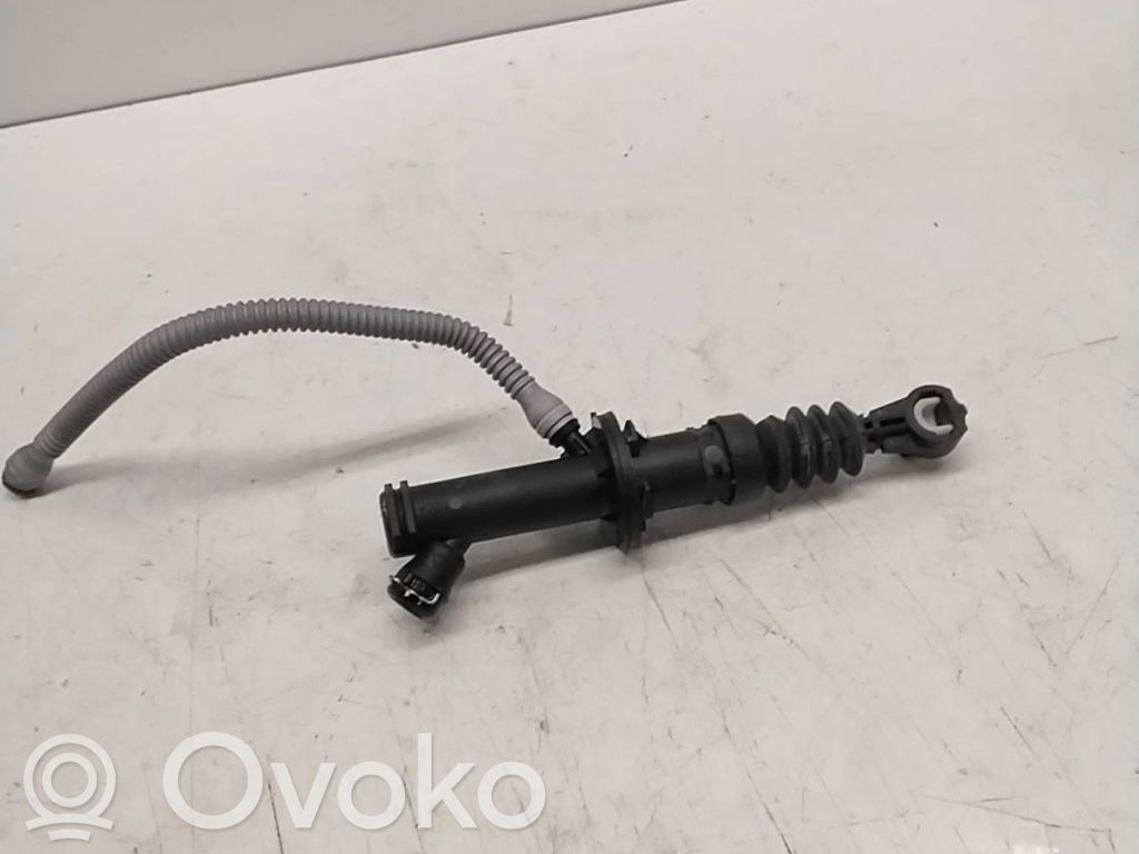 Renault Clio IV Kytkimen apusylinteri 