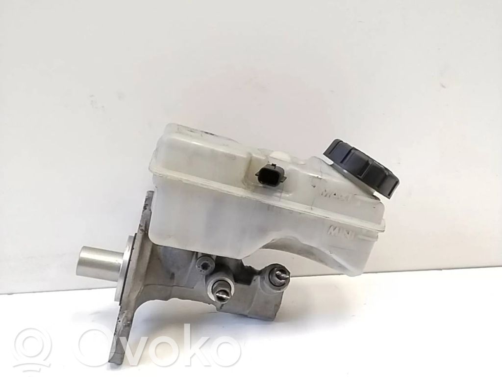 Renault Clio IV Master brake cylinder 