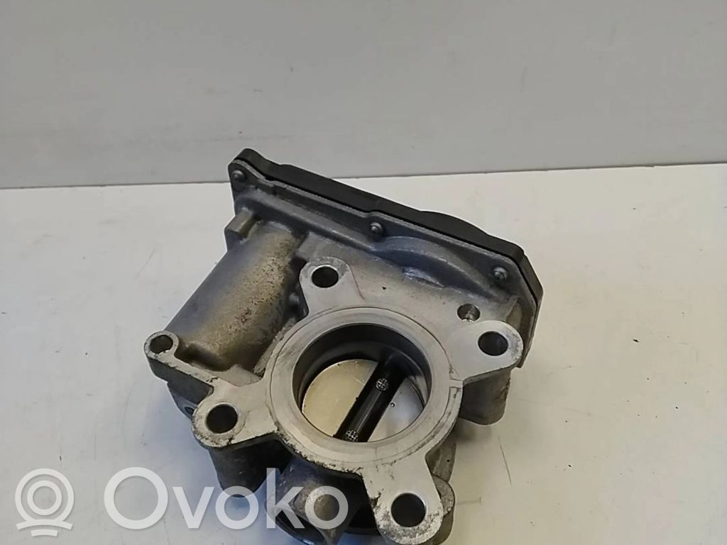 Renault Clio IV Throttle valve 