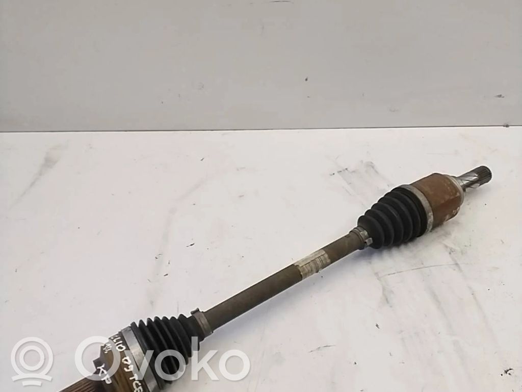 Renault Clio IV Передняя полуось 