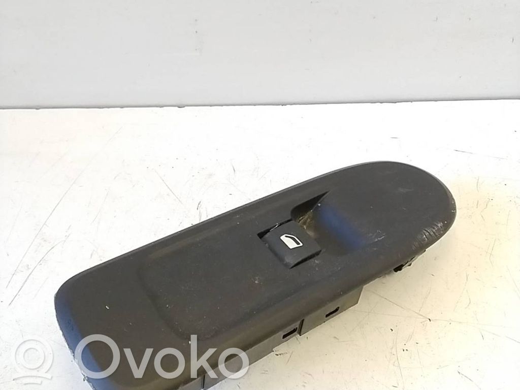 Peugeot 508 Electric window control switch 