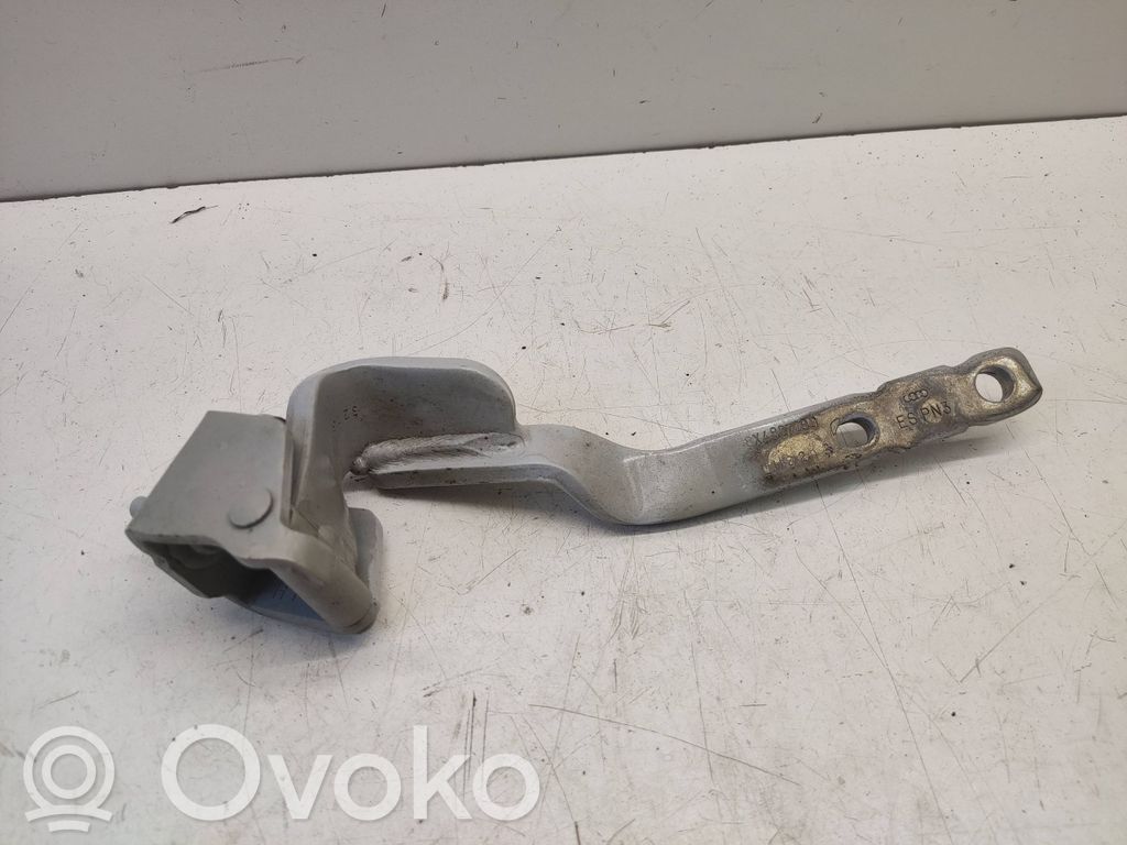 Audi A1 Tailgate/trunk/boot hinge 