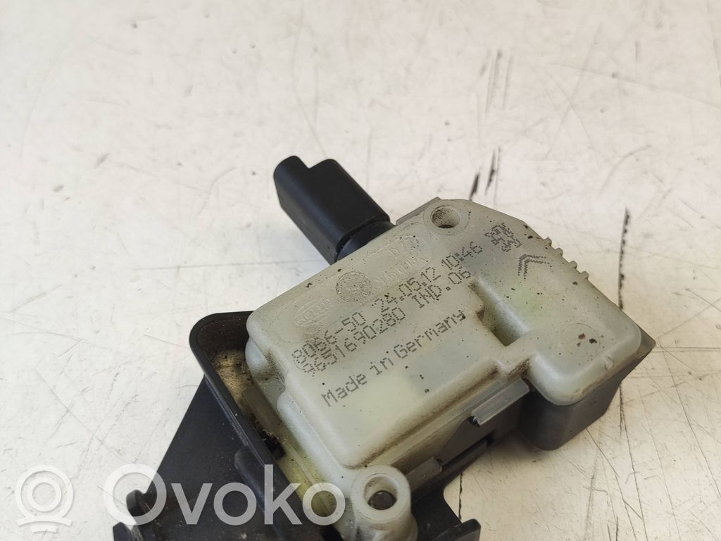 Peugeot 508 Fuel tank cap lock motor 
