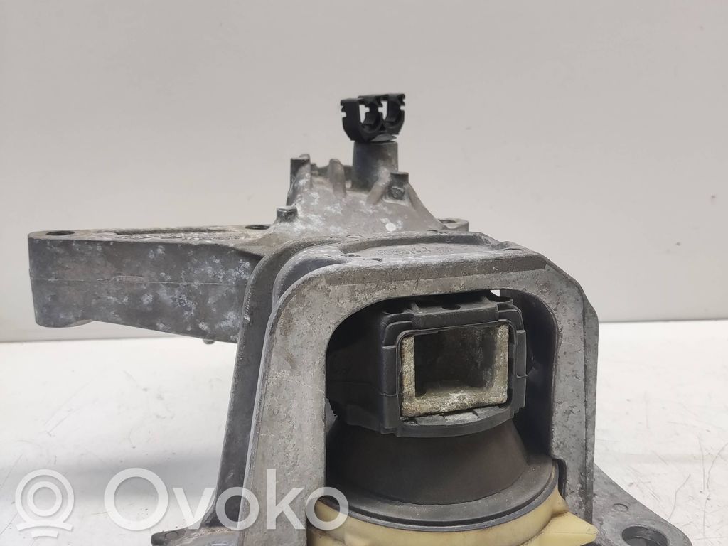 Renault Scenic III -  Grand scenic III Engine mount bracket 