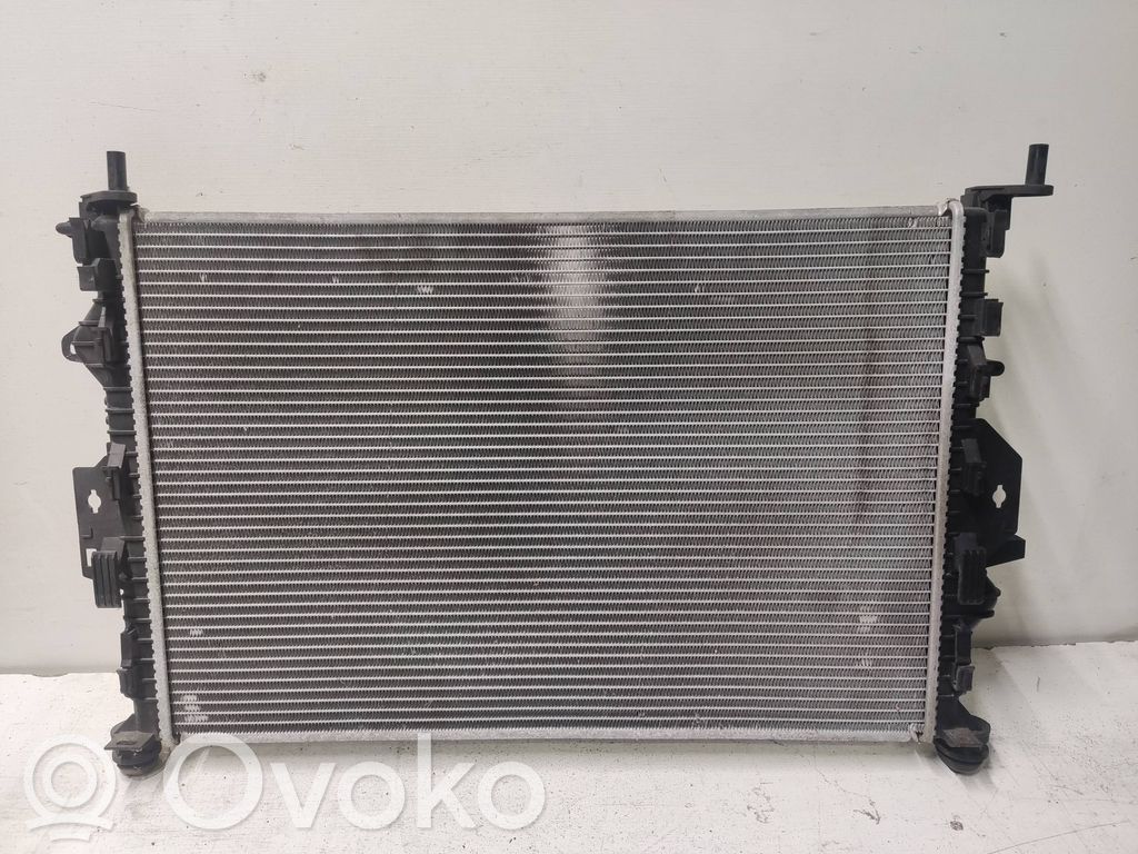 Ford Focus C-MAX Coolant radiator 