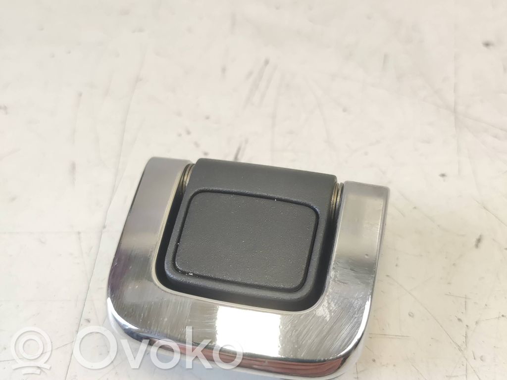 Peugeot 508 RXH Tie down hook / loop 