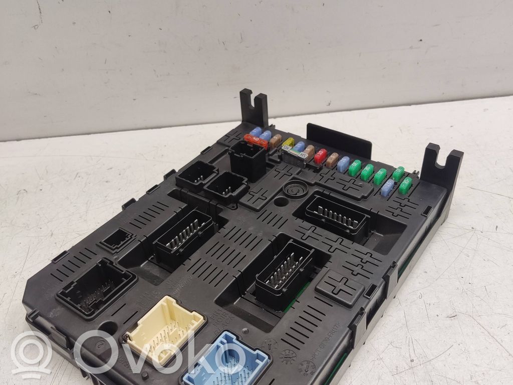 Módulo de fusible   9664059080,281201930C,28120836,N805180211