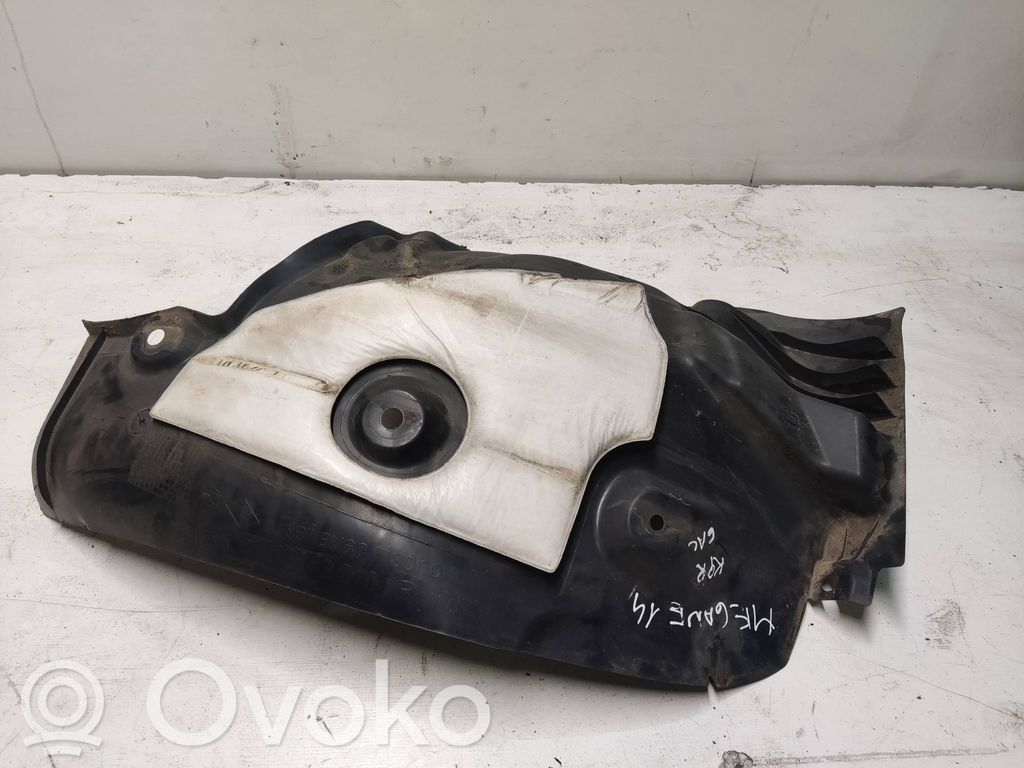 Renault Megane III Etupyörän sisälokasuojat 