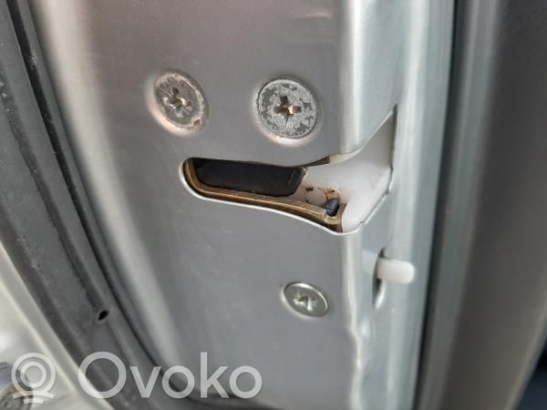 Rover 200 XV Galinių durų spyna 