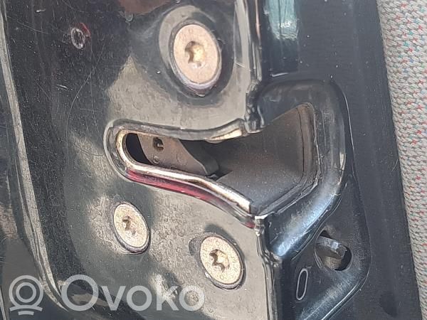 Opel Corsa B Aizmugurē slēdzene 