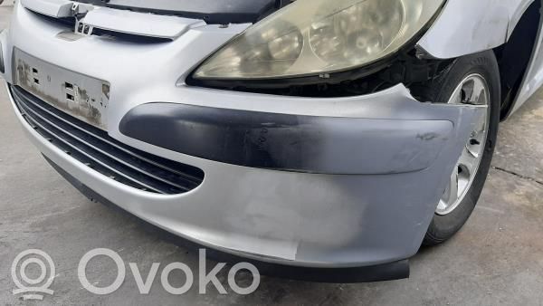 Peugeot 307 Priekinis bamperis 