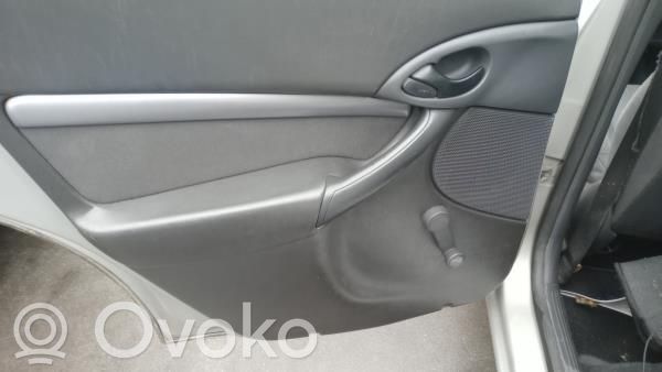 Ford Focus Rear window lifting mechanism without motor 