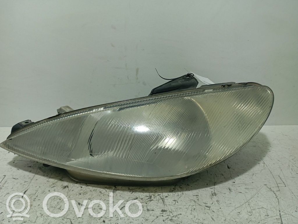 Peugeot 106 Priekšējais lukturis 