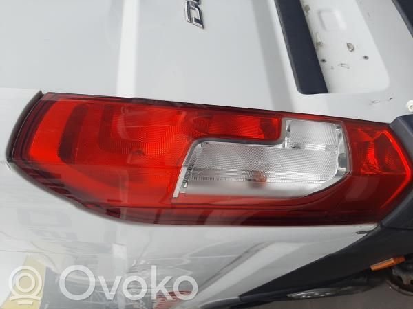 Fiat Ducato Aizmugurējais lukturis pārsegā 