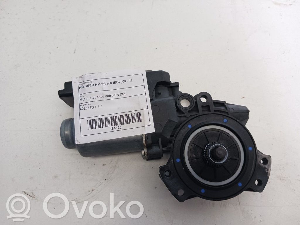 Front door window regulator motor   402054D