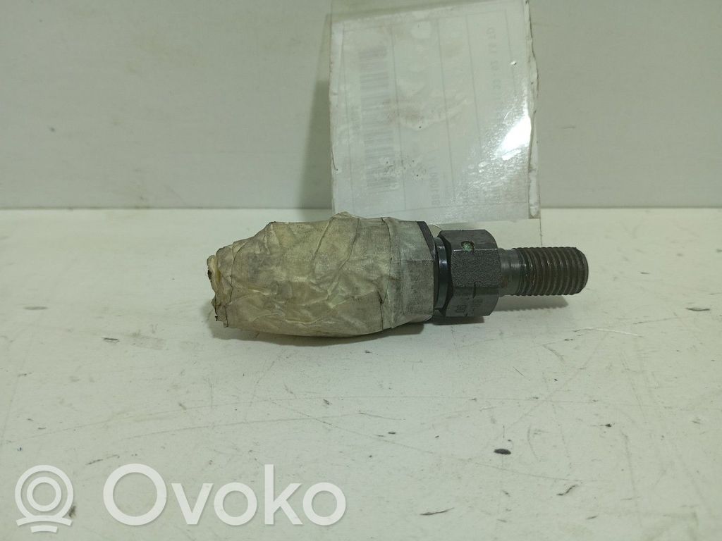 Polttoainesuutin   881090