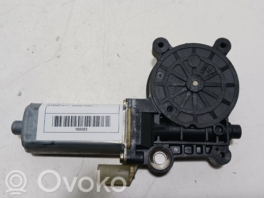 Toyota Yaris Moteur de lève-vitre de porte avant 
