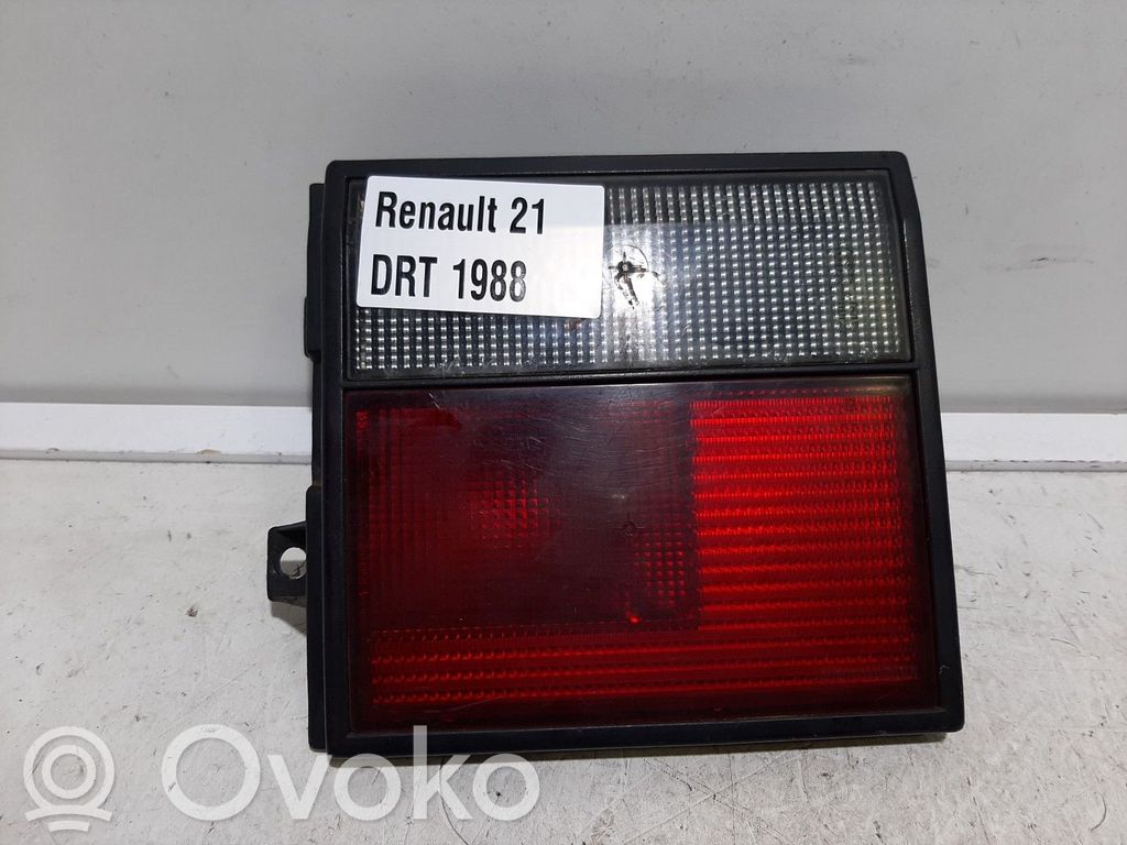 Tailgate rear/tail lights