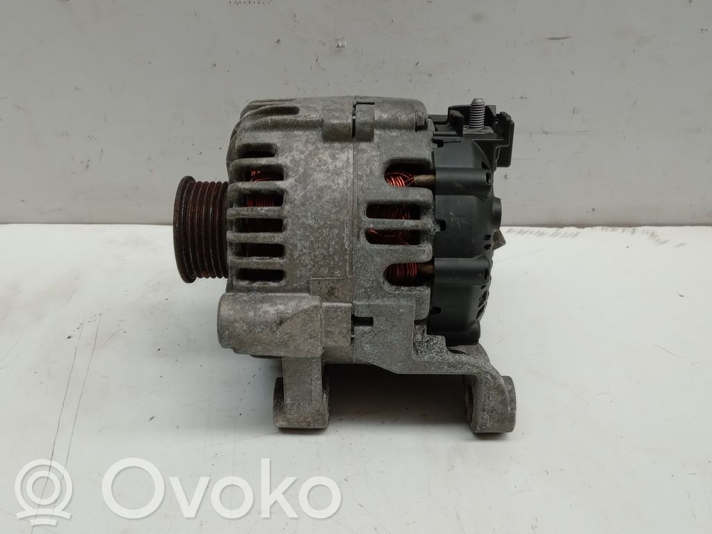 BMW 1 E81 E87 Ģenerators 