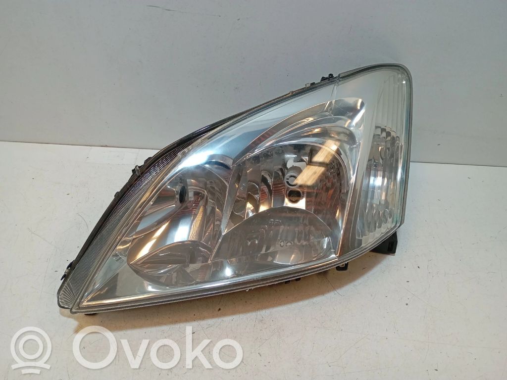 Toyota Corolla Verso E121 Priekšējais lukturis 