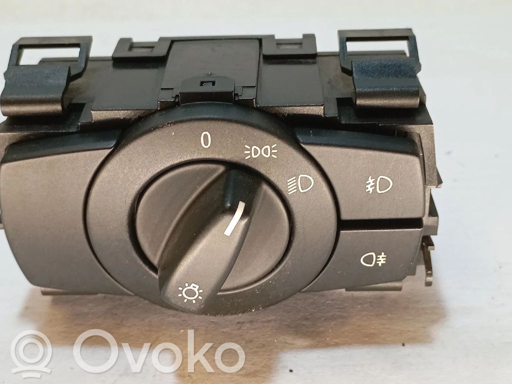 Lichtschalter   693279802