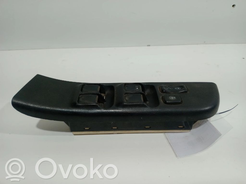 Opel Frontera B Electric window control switch 