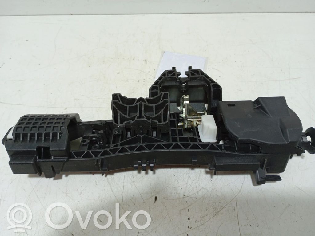 Mercedes-Benz CLK C207 A207 Obudowa klamki wewnętrznej drzwi przednich 